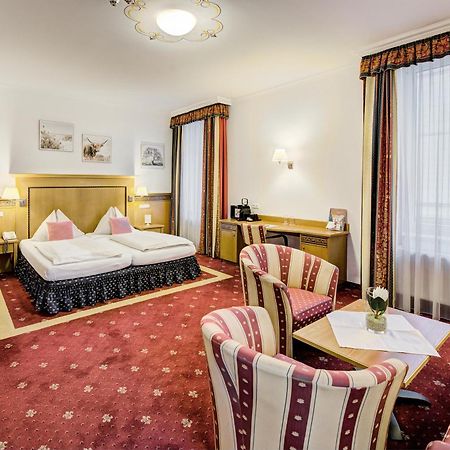 Hotel Alexandra Вельс Екстер'єр фото