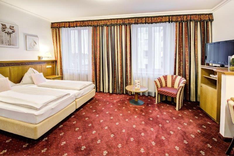 Hotel Alexandra Вельс Екстер'єр фото